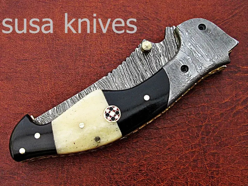 Beautiful Newly Design Custom Hand Made Damascus Steel Hunting Pocket Knife - SUSA KNIVES