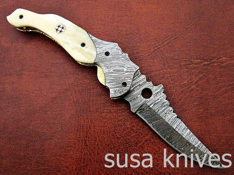 Beautiful Newly Design Custom Hand Made Damascus Steel Hunting Pocket Knife - SUSA KNIVES