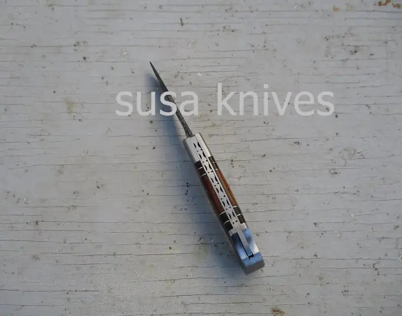 Double Inlay Folding Knife: Rosewood and Twist Damascus Steel - SUSA KNIVES