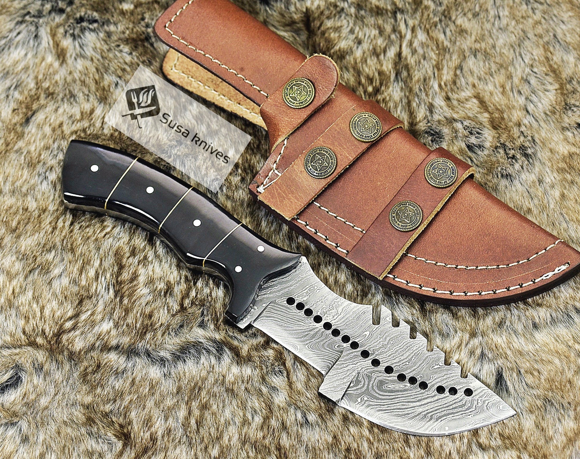 DAMASCUS STEEL HUNTING KNIFE, 9.5", DAMASCUS STEEL TRACKER BLADE, BULL HORN MOSAIC HANDLE, FIXED BLADE, FULL TANG, HAND STITCHED LEATHER SHEATH - SUSA KNIVES