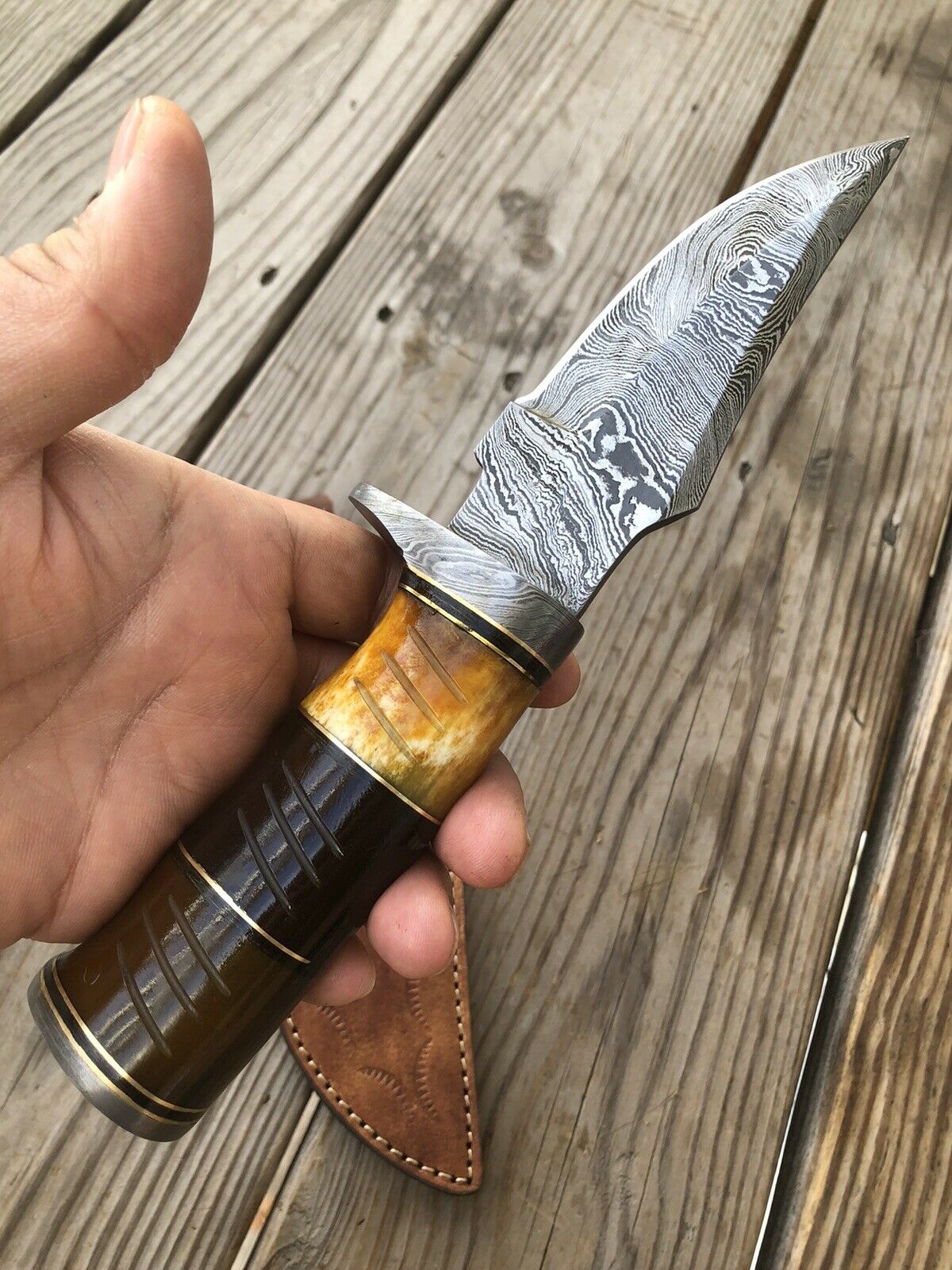 CUSTOM HAND FORGED DAMASCUS STEEL HUNTING KNIFE W/ Bone & Damascus Guard Handle - SUSA KNIVES