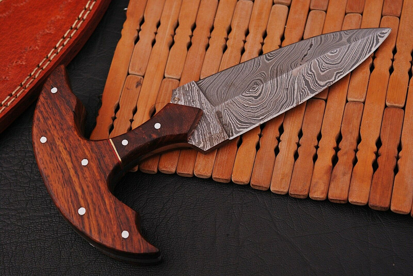 CUSTOM HAND FORGED DAMASCUS COMBAT DAGGER KNIFE w/rose wood handle - SUSA KNIVES