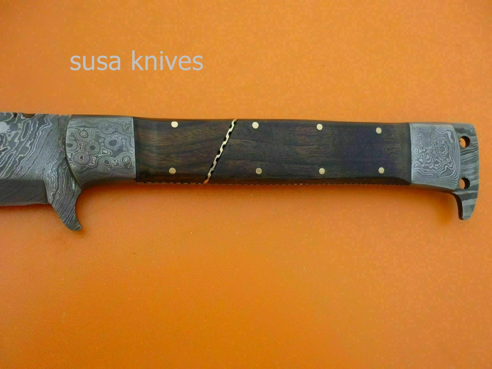 Hand-made-Damascus-steel-hunting-sword - SUSA KNIVES