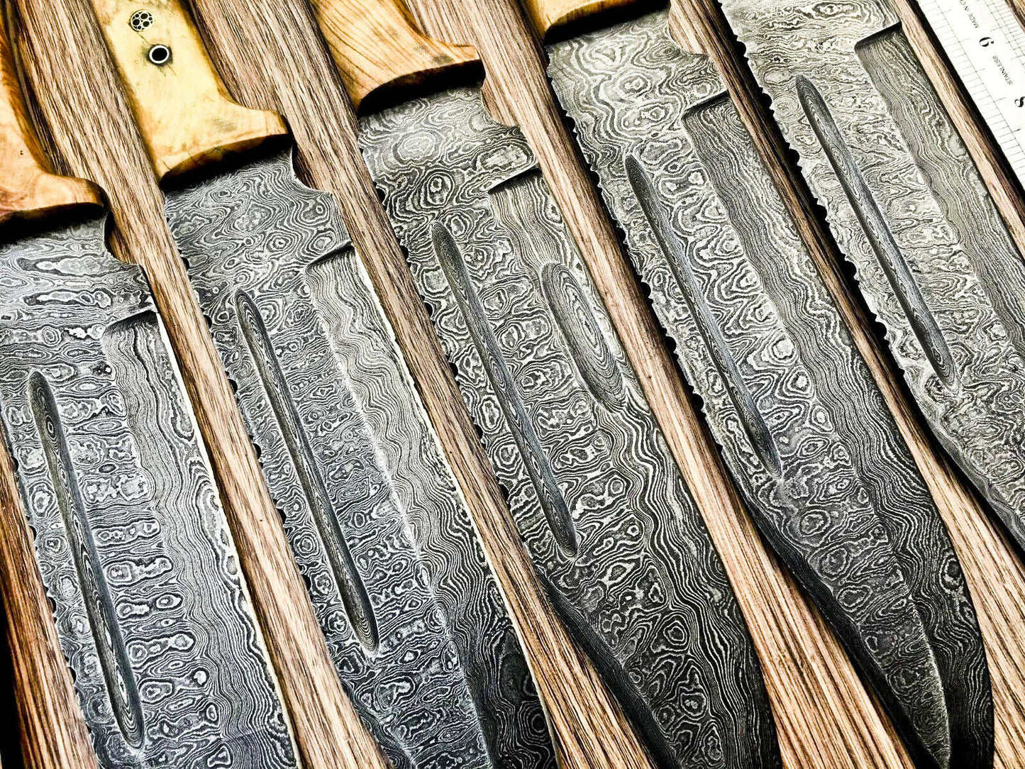 Lot of 5 Handmade Damascus Steel Bowie Knives & Sheaths | Olive Wood Handle - SUSA KNIVES