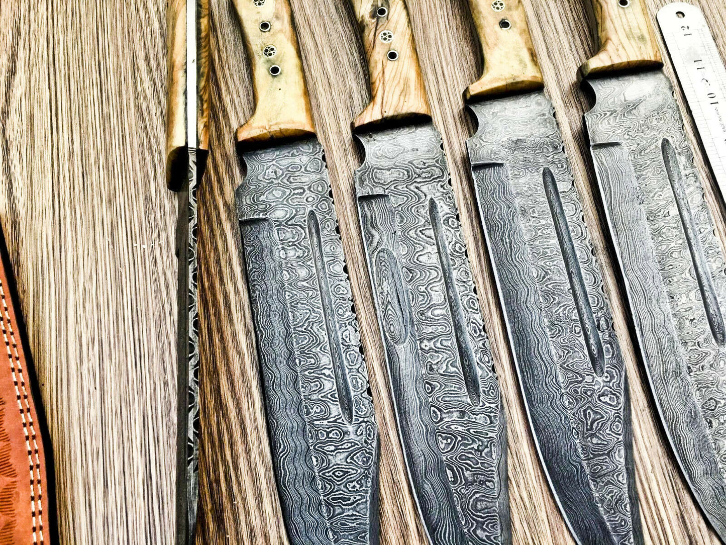 Lot of 5 Handmade Damascus Steel Bowie Knives & Sheaths | Olive Wood Handle - SUSA KNIVES