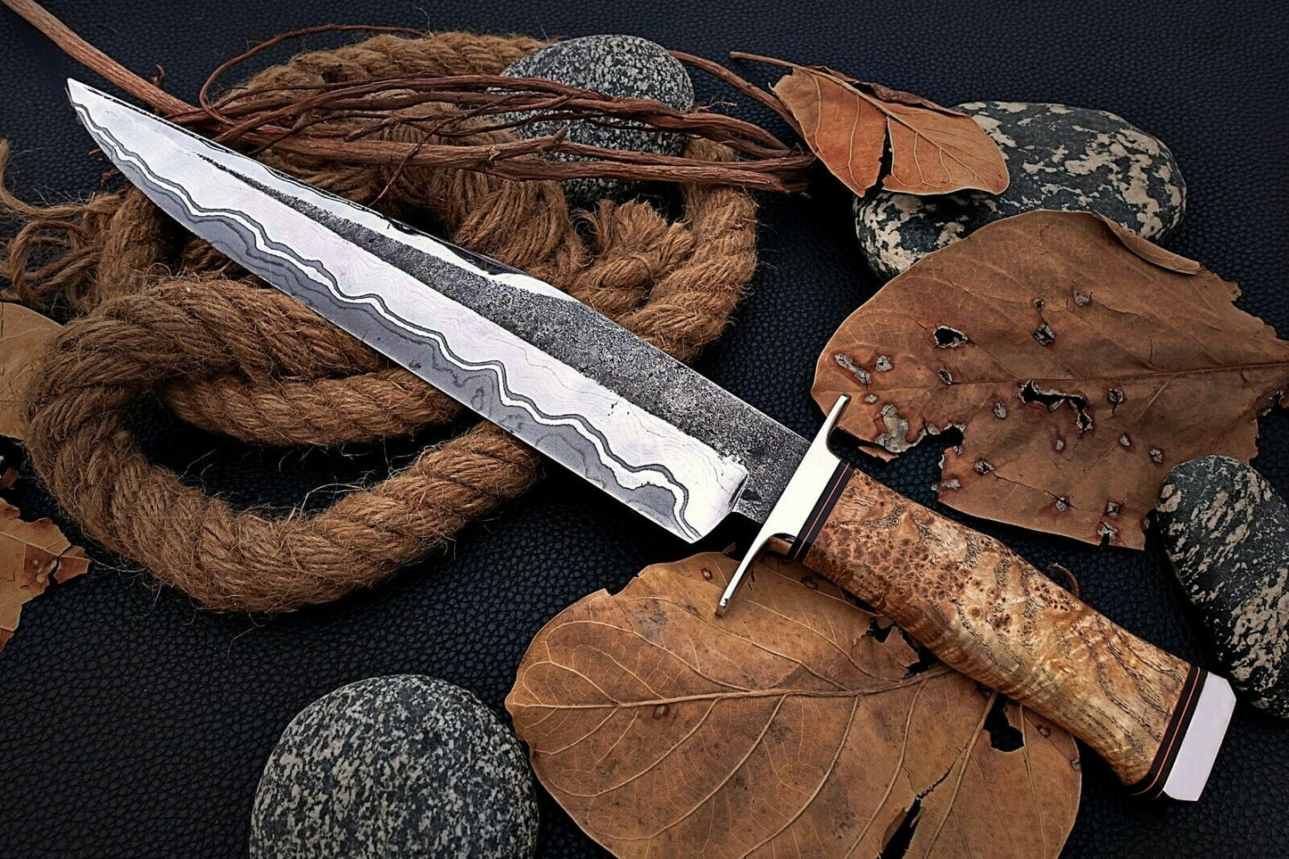 HAND FORGED DAMASCUS STEEL,STRONG GRIP OUTDOOR HUNTING,FIGHTING CLAW BOWIE KNIFE - SUSA KNIVES