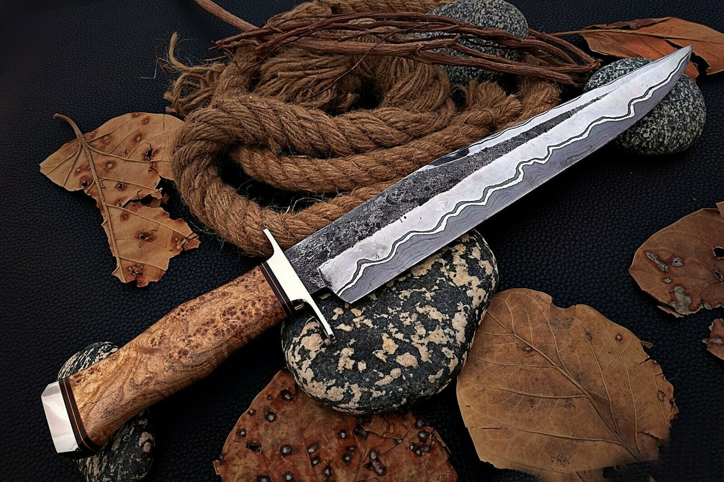 HAND FORGED DAMASCUS STEEL,STRONG GRIP OUTDOOR HUNTING,FIGHTING CLAW BOWIE KNIFE - SUSA KNIVES