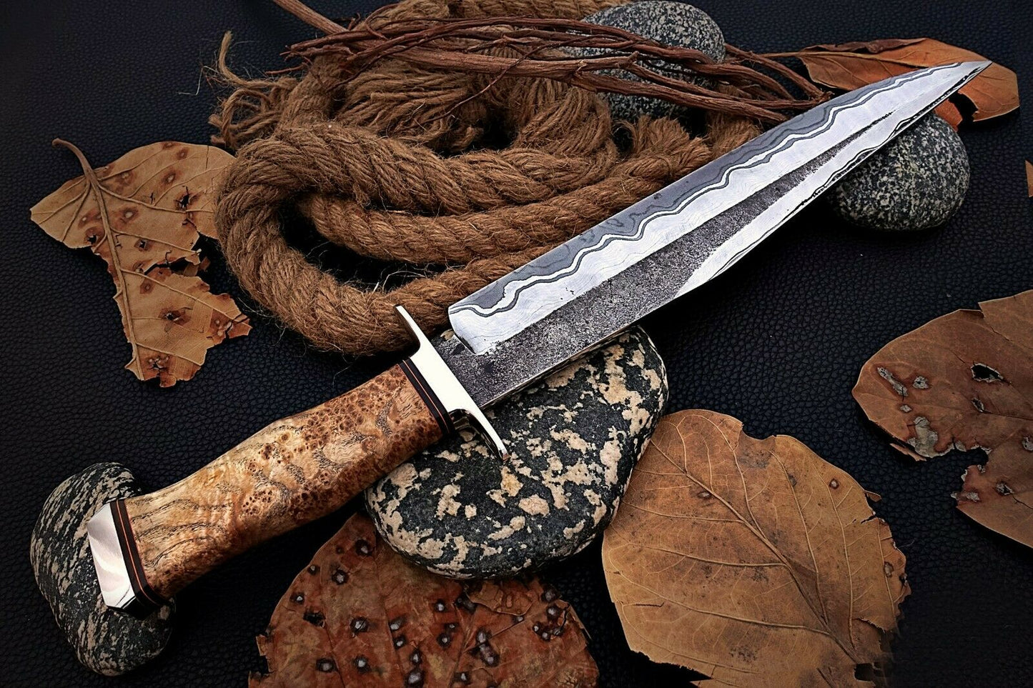 HAND FORGED DAMASCUS STEEL,STRONG GRIP OUTDOOR HUNTING,FIGHTING CLAW BOWIE KNIFE - SUSA KNIVES
