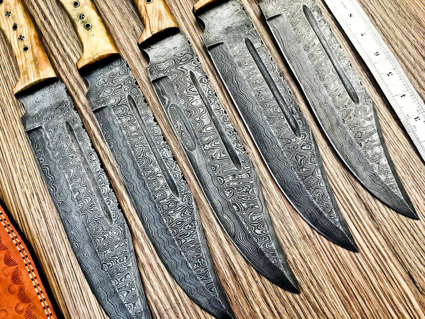 Lot of 5 Handmade Damascus Steel Bowie Knives & Sheaths | Olive Wood Handle - SUSA KNIVES