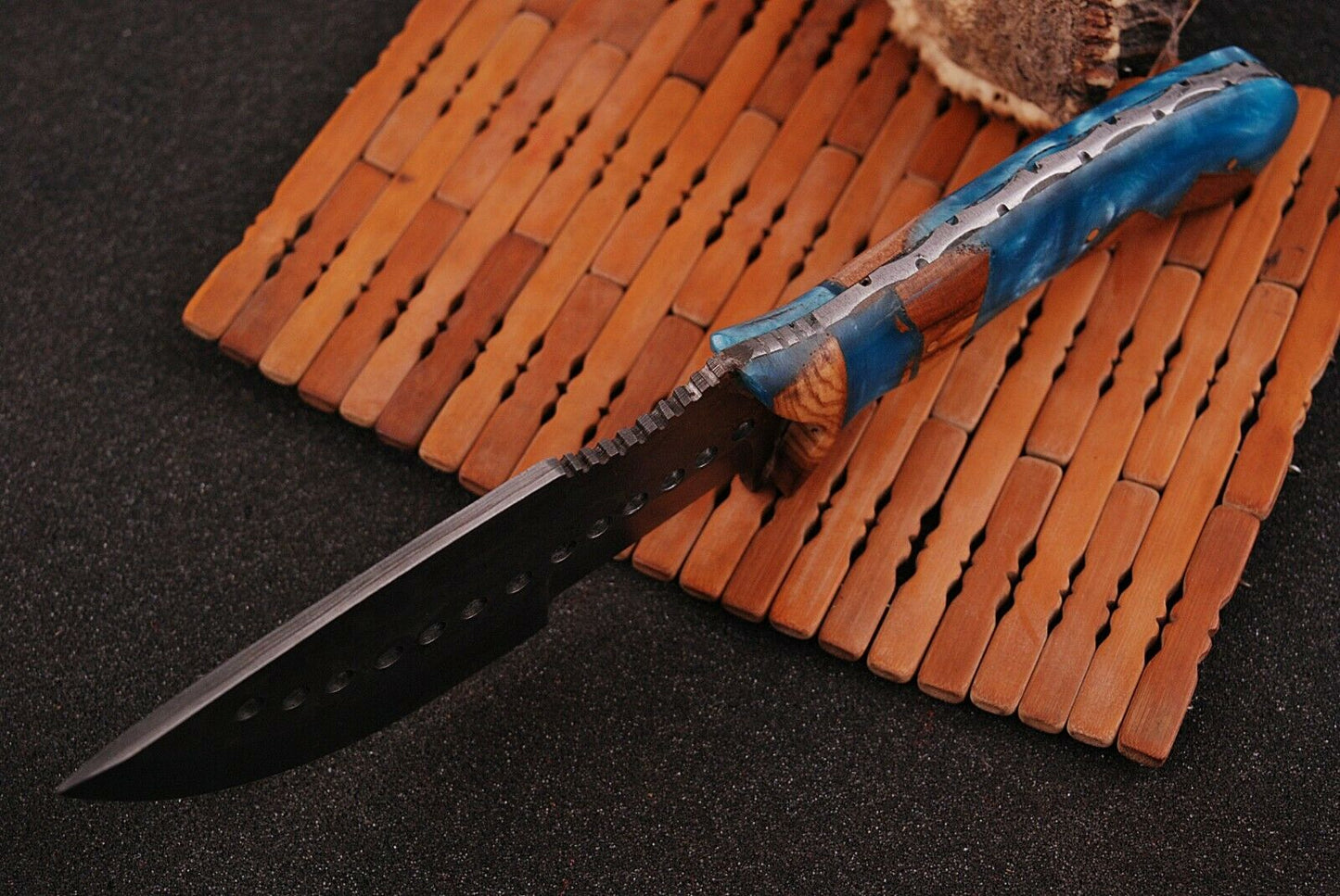 CUSTOM HAND FORGED DAMASCUS STEEL TRACKER Hunting KNIFE - SUSA KNIVES