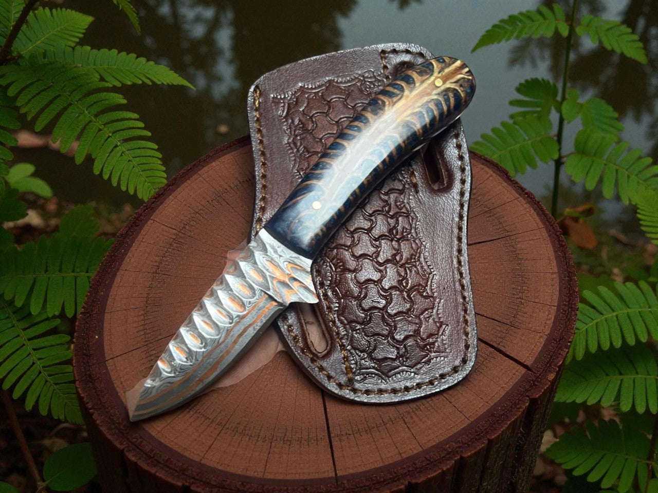 COPPER DAMASCUS STEEL 7'' COWBOY KNIFE WITH PANCAKE LEATHER SHEATH BLACK PINE CONE HANDLE