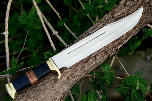 Handmade 'Crocodile Dundee' Style Bowie Knife - Damascus Steel with Buffalo Horn Handle"