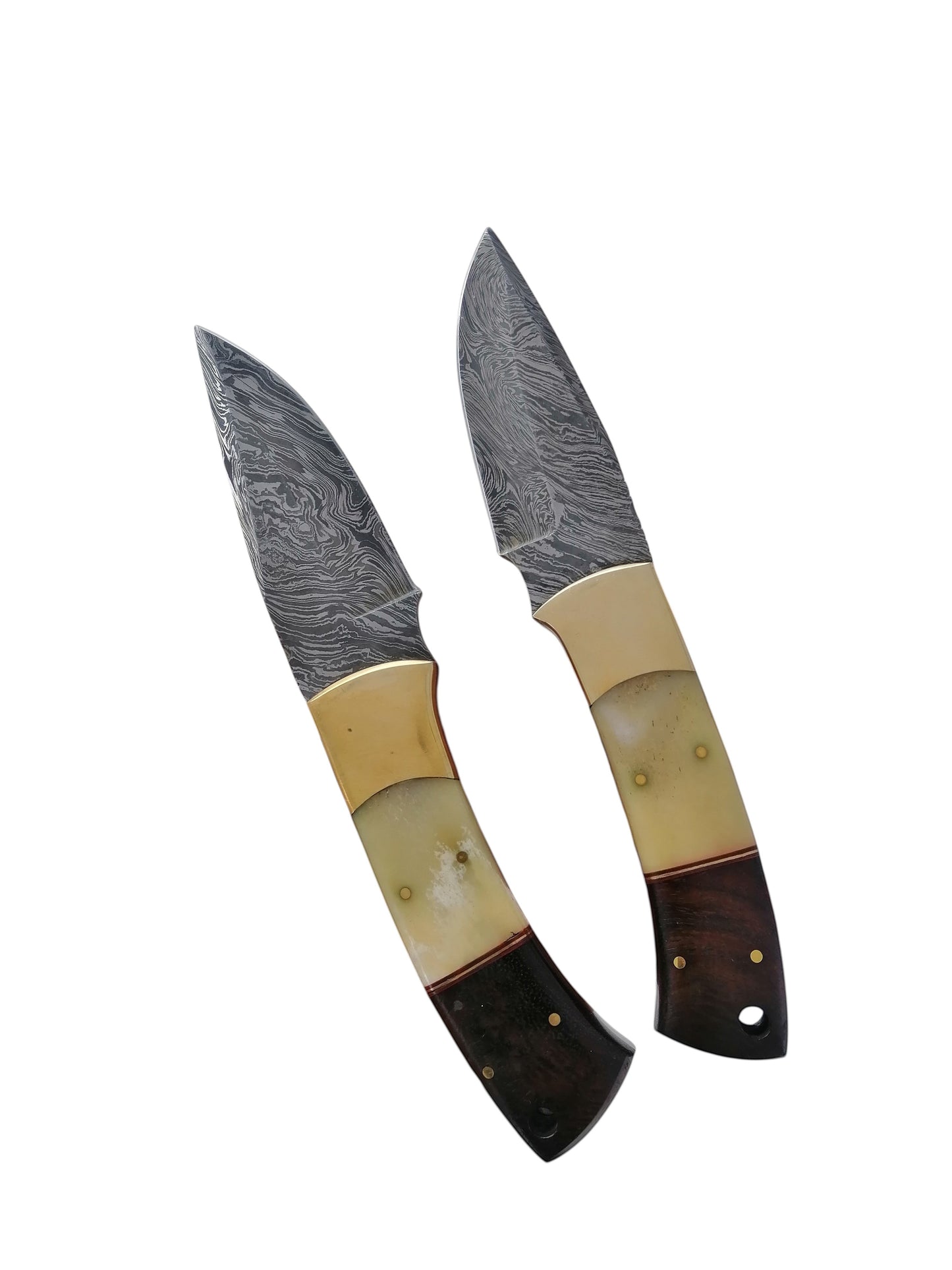 SUSA KNIVES 2-piece handmade skinner knife set featuring damascus steel blades and mixed wood and bone handles.