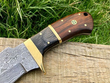 Load image into Gallery viewer, BEAUTIFUL HANDMADE DAMASCUS STEEL SKINNER KNIFE GUT HOOK - SUSA KNIVES
