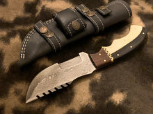 Load image into Gallery viewer, Damascus Tracker Knife Hunting Knife buffalo bone/buffalo horn/Walnut wood, Ladder Pattern, Blank +Sheath - SUSA KNIVES
