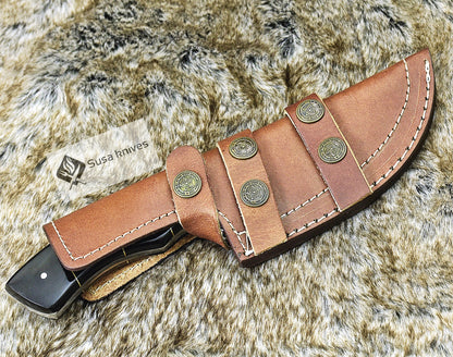 DAMASCUS STEEL HUNTING KNIFE, 9.5", DAMASCUS STEEL TRACKER BLADE, BULL HORN MOSAIC HANDLE, FIXED BLADE, FULL TANG, HAND STITCHED LEATHER SHEATH - SUSA KNIVES