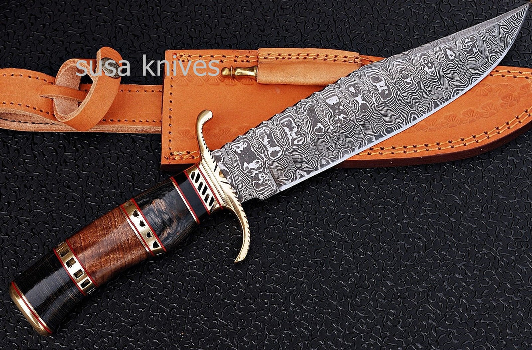 DAMASCUS STEEL BLADE HUNTING BOWIE KNIFE,WOOD HANDLE .,OVERALL 13.5