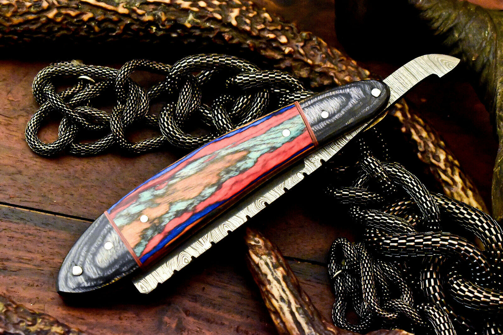 Custom Handmade Damascus Steel Blade Barber Folding Razor | Hard Wood - SUSA KNIVES