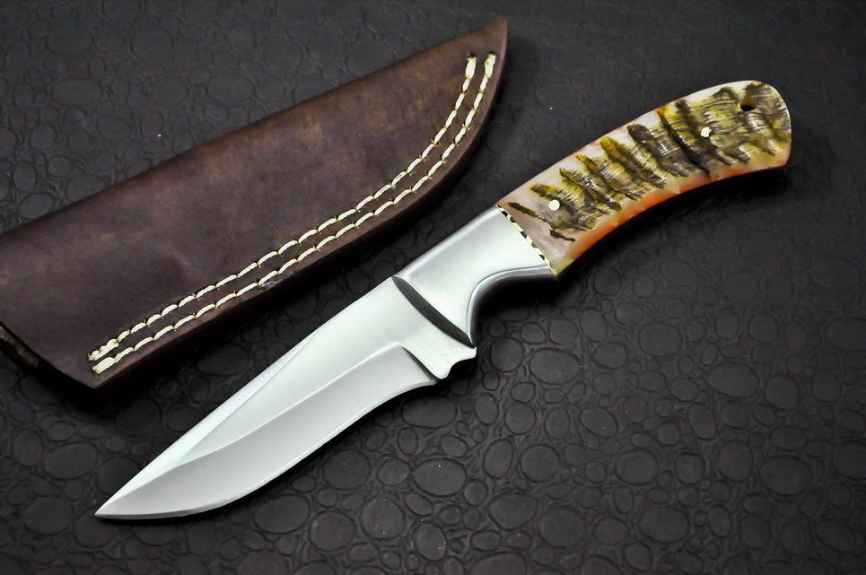 HANDMADE CUSTOM HUNTING /skinner kNIFE D2 CARBON STEEL HORN HANDLE WITH LEATHER SHEATH - SUSA KNIVES