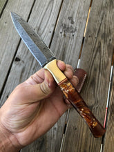 Load image into Gallery viewer, HAND FORGED DAMASCUS STEEL DAGGER BOOT Throwing Knife Resin &amp; Brass Handle - SUSA KNIVES
