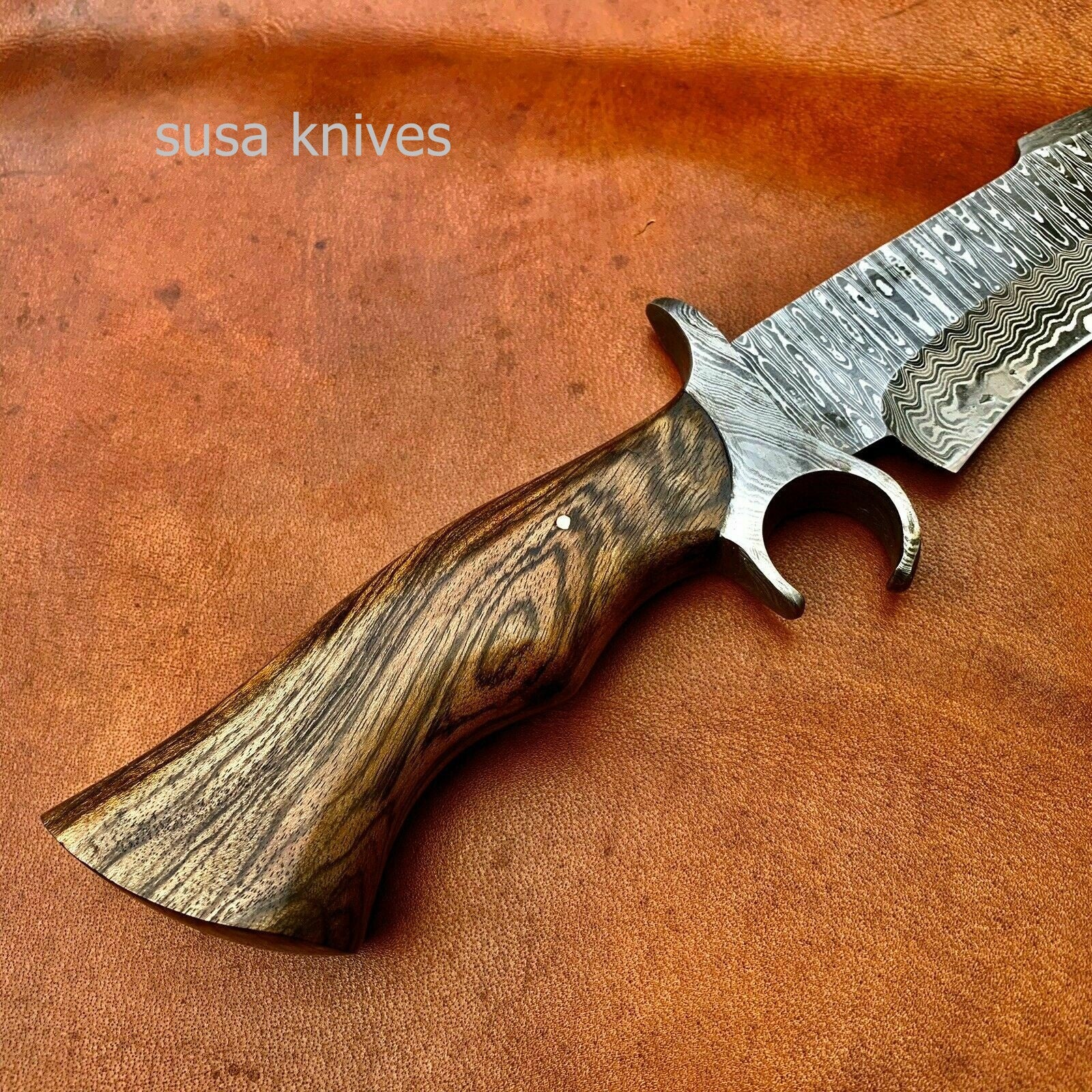 Overall 16" Damascus Steel Hunting Knife Bowie Knife Classic Wood Handle. - SUSA KNIVES
