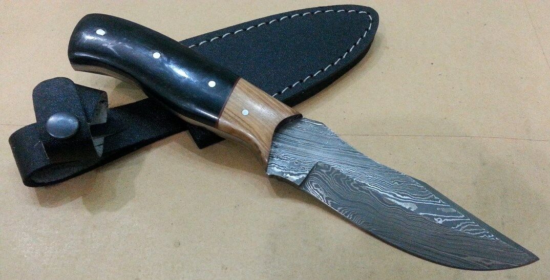 Custom hand crafted Damascus steel Buck & Bear knife - SUSA KNIVES