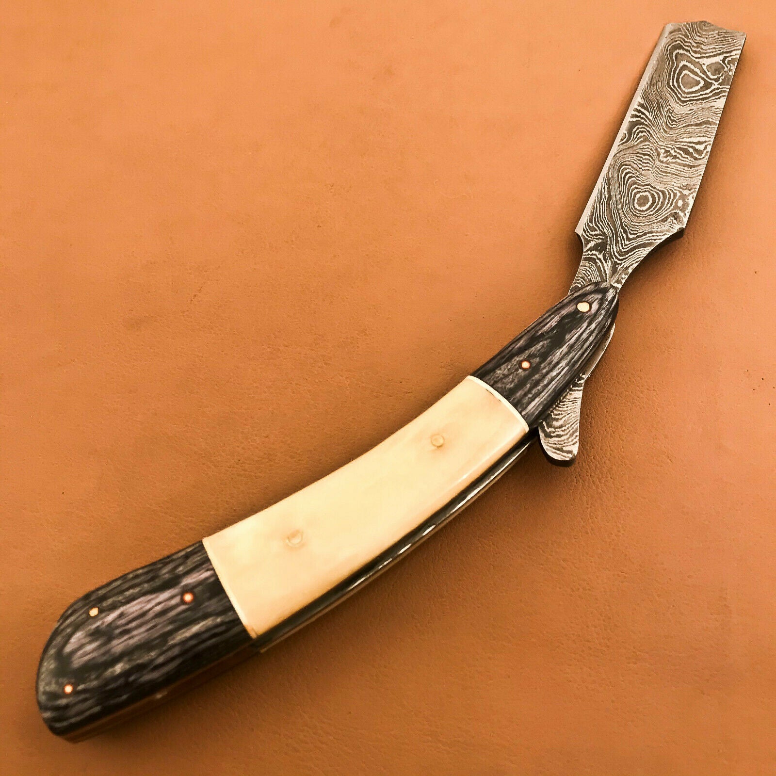 OUTSTANDING Custom Damascus Steel Folding Handmade Sharp Blade Razor CAMEL BONE - SUSA KNIVES